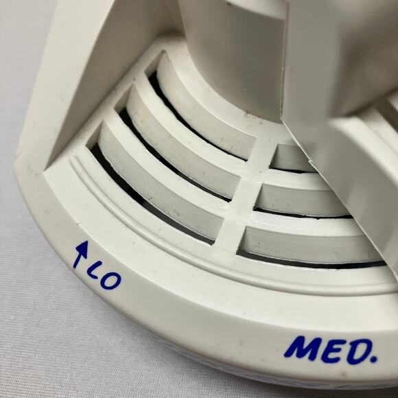 Vapor-Eze 1070 Waterless Vaporizer and Aromatherapy Unit - Plug In Silent - Picture 5 of 7